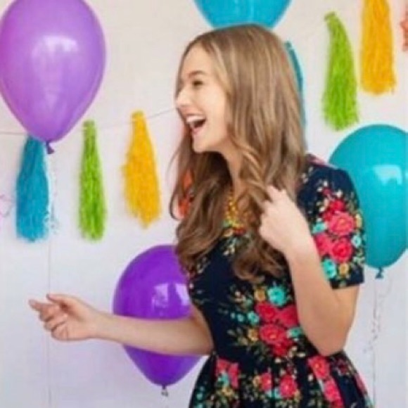 Meet your Posher, Jen - Picture 1 of 1